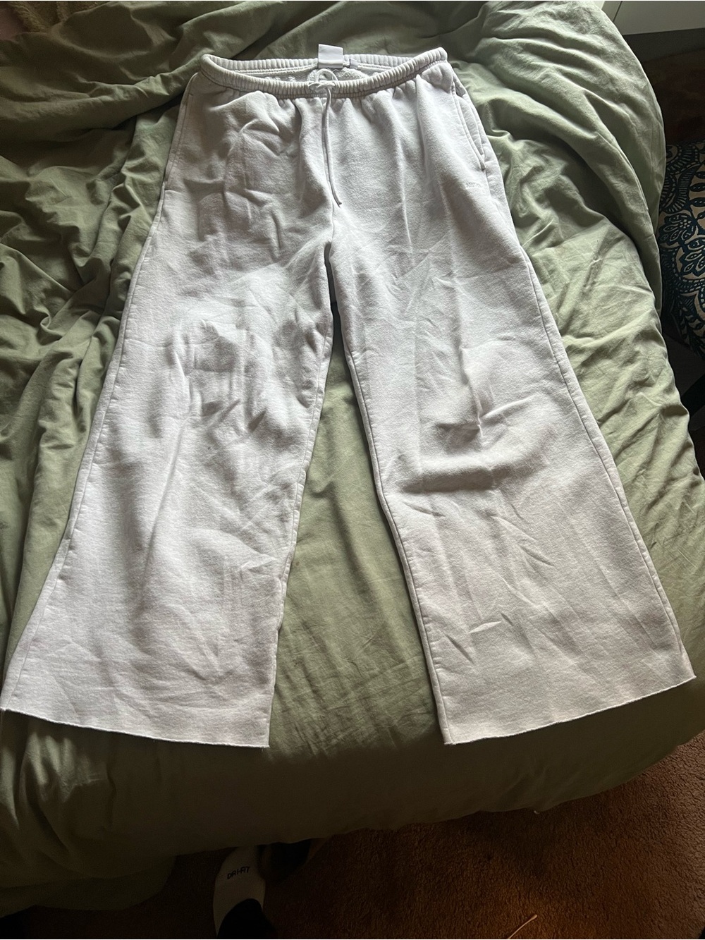 Aritzia Light Gray Sweatfleece Joggers